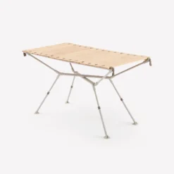 Quechua TABLE DE CAMPING COMPACTE 4/6 PERSONNES - PLATEAU BOIS - POCHE DE RANGEMENT